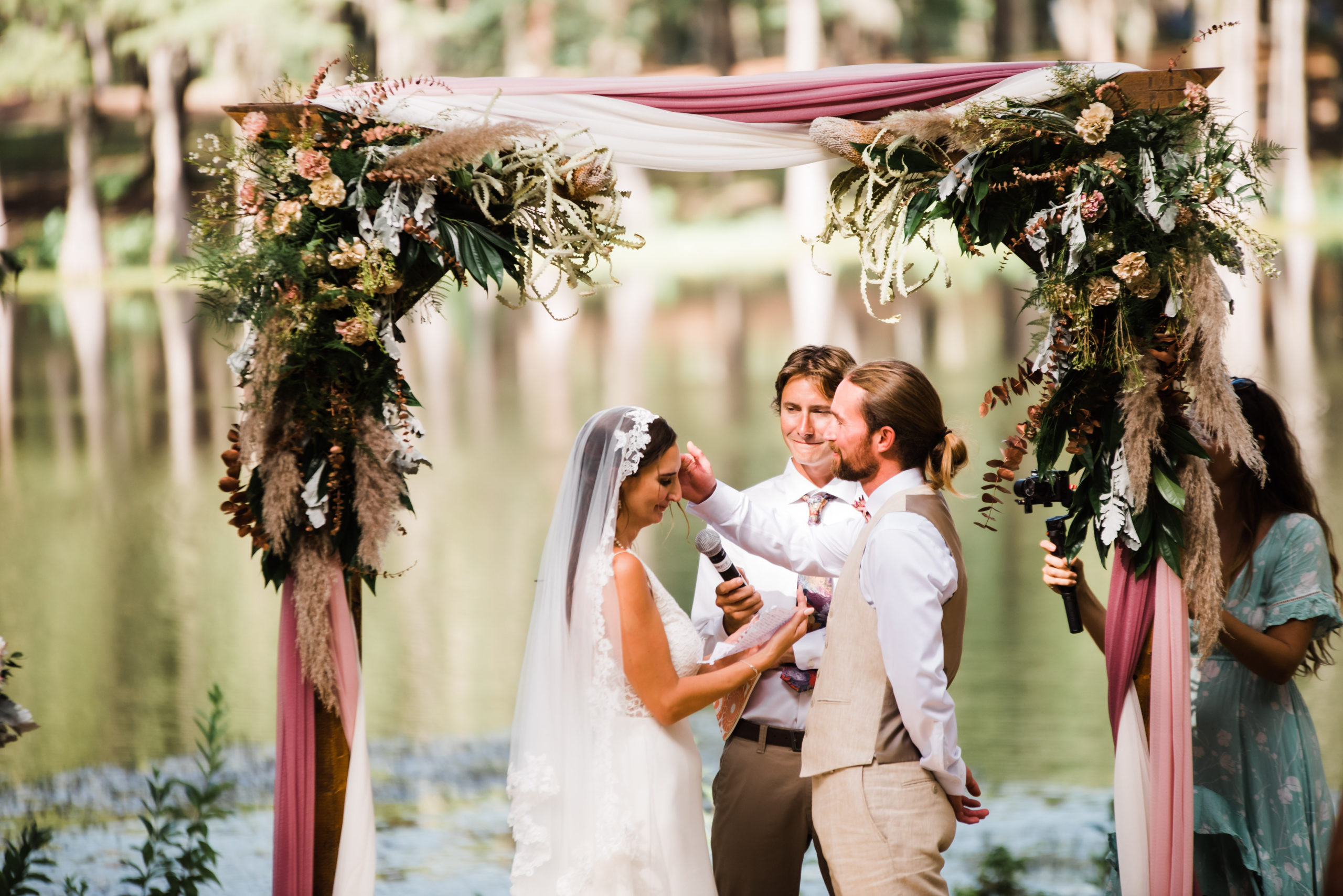 Wedding Ceremony at Rees Lake Spirit of the Suwannee, Live Oak Florida, Black Tie and Co.