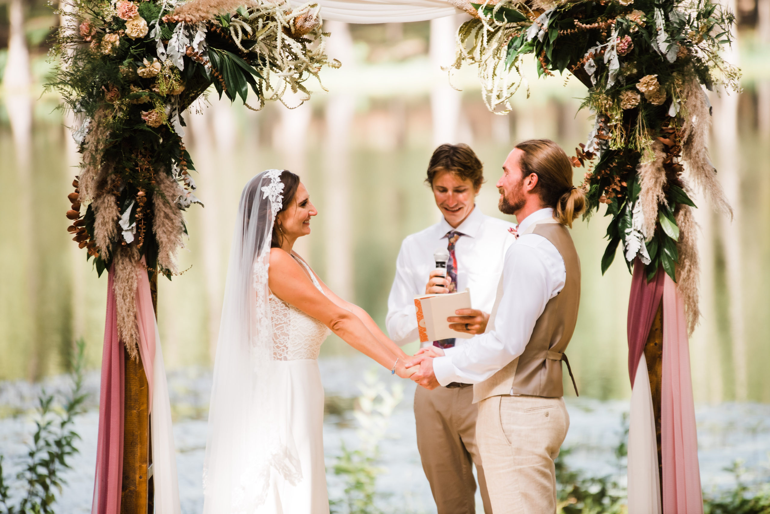 Wedding Ceremony at Rees Lake Spirit of the Suwannee, Live Oak Florida, Black Tie and Co.