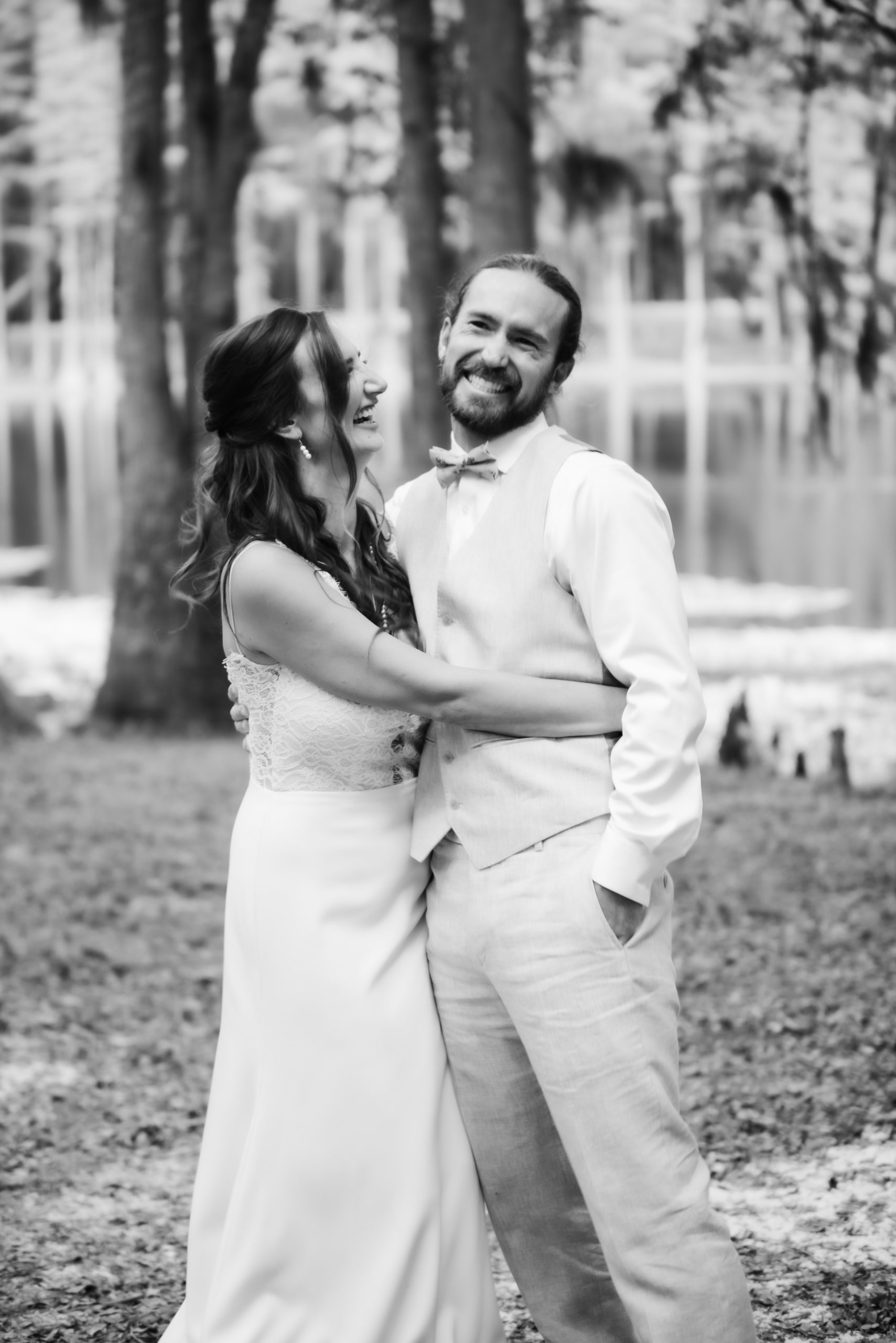 Bride and Groom photos at Spirit of the Suwannee wedding, Live Oak Florida, Black Tie and Co.