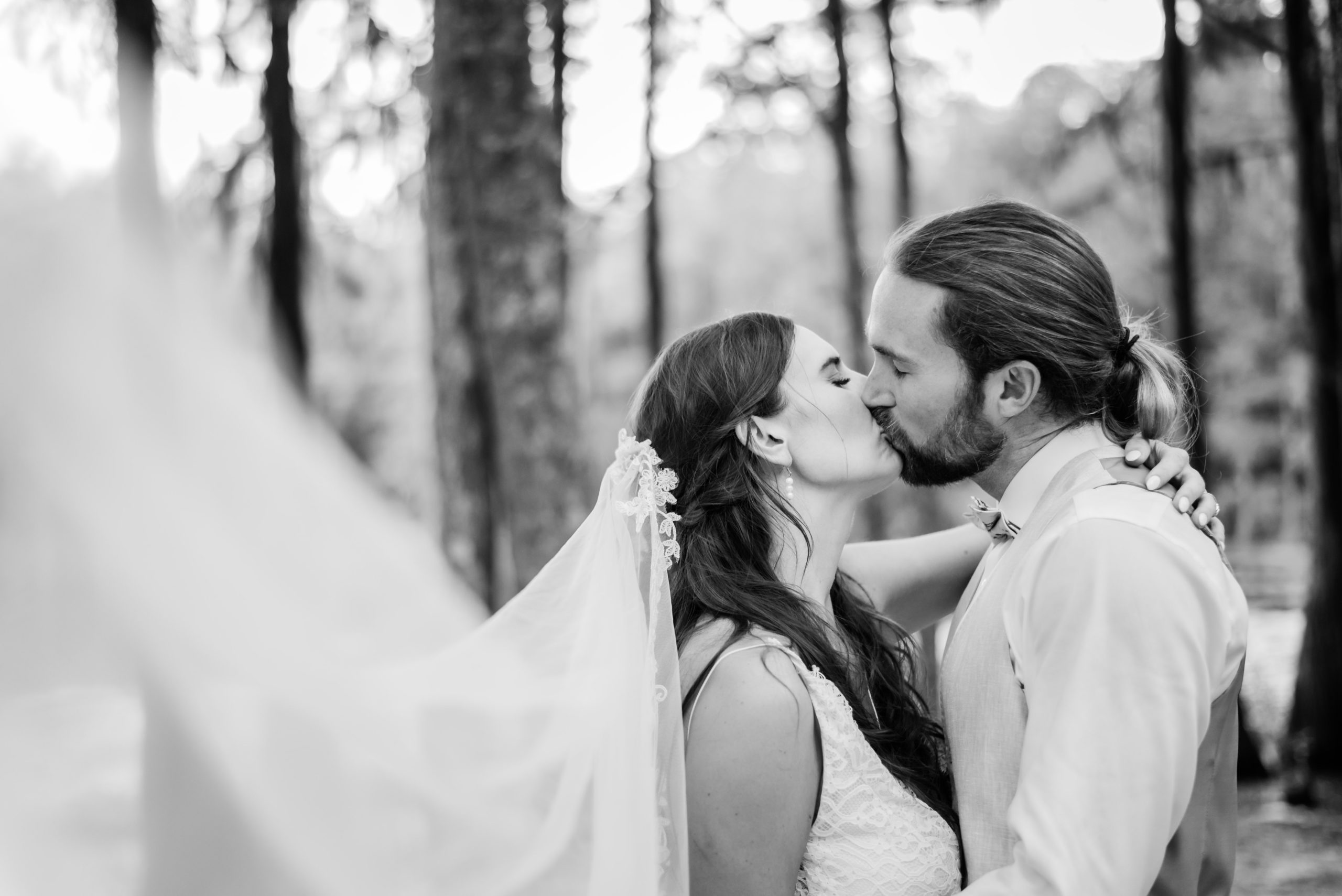 Bride and Groom photos at Spirit of the Suwannee wedding, Live Oak Florida, Black Tie and Co.